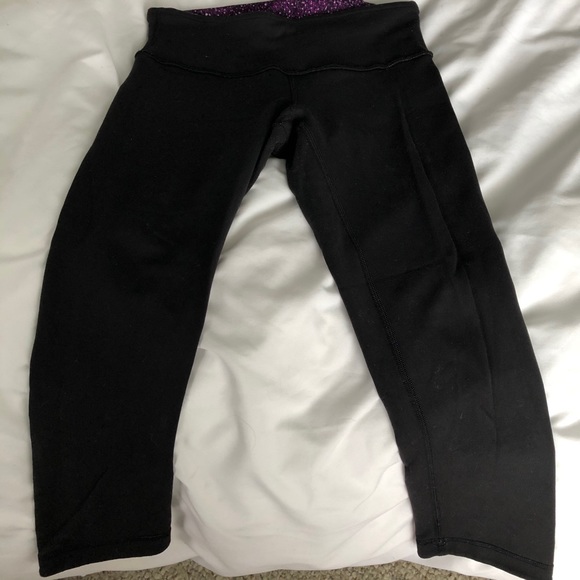 “Lululemon” reversible, cropped leggings - Picture 1 of 4